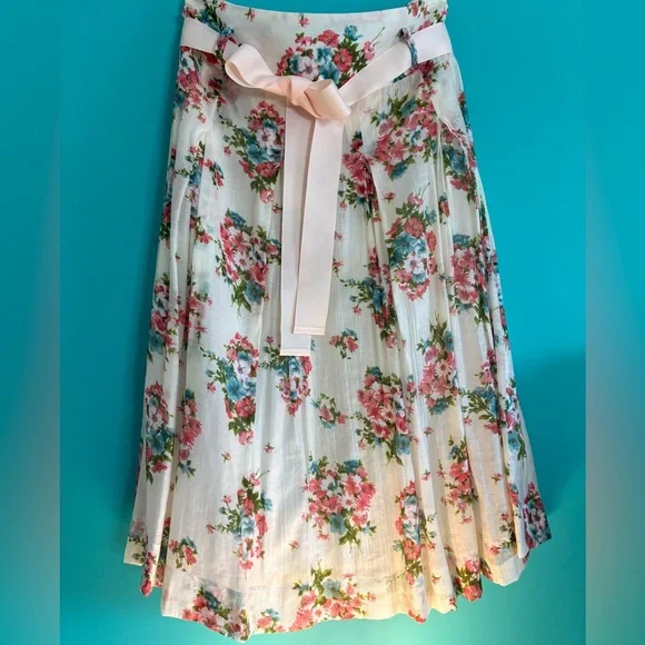 Delicate Flared Skirt - Picture 14 of 16